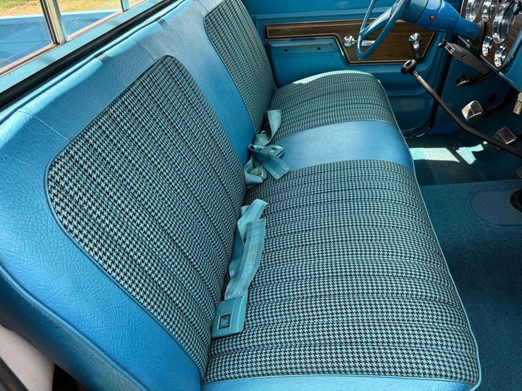 1972-chevrolet-c20-image-25