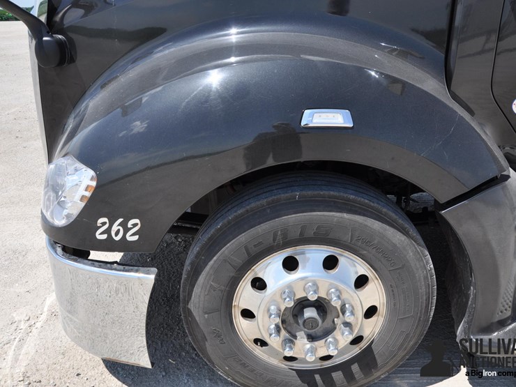 2019-kenworth-t680-image-12