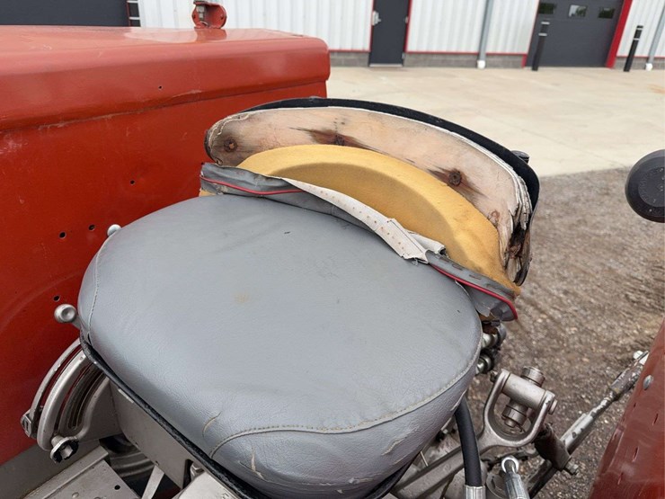 massey-ferguson-265-image-29
