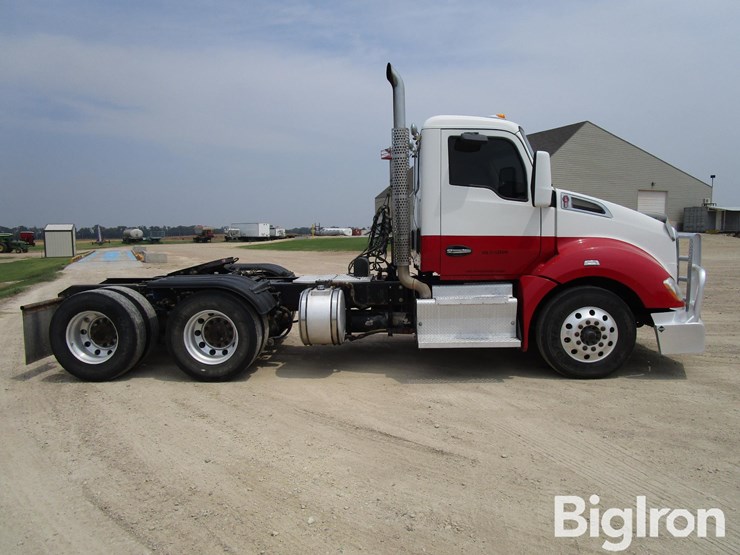 2016-kenworth-t680-image-4