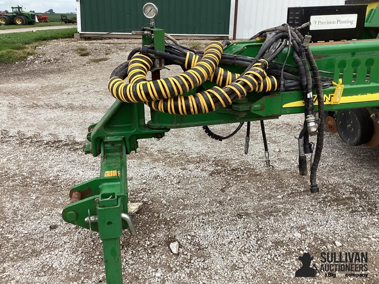 2009-john-deere-1770nt-image-11