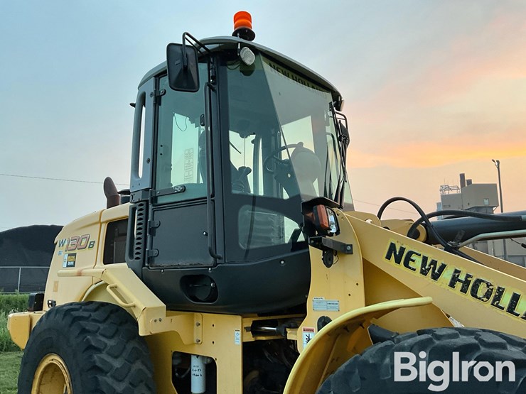 2010-new-holland-w130b-image-10