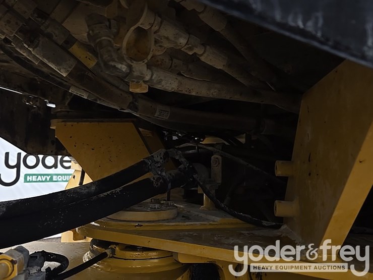 2018-caterpillar-926m-image-28