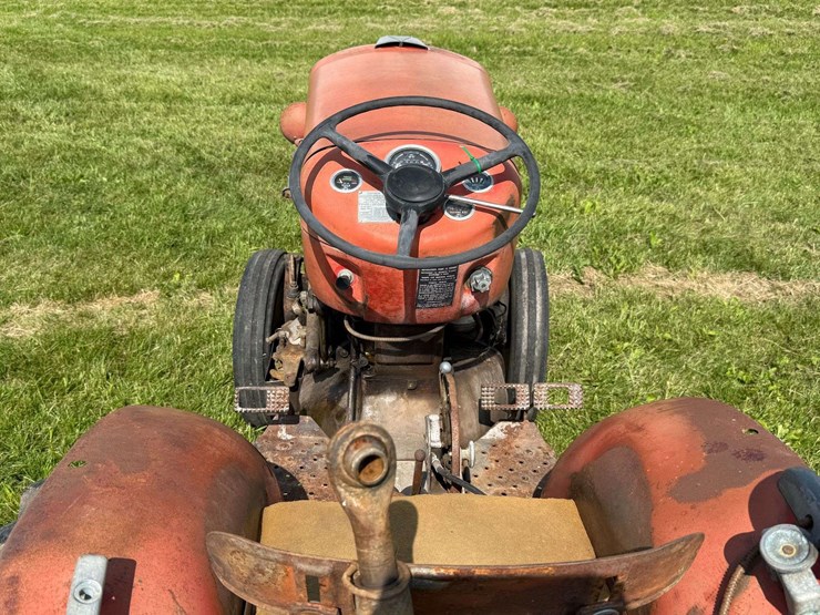 massey-ferguson-825-image-15