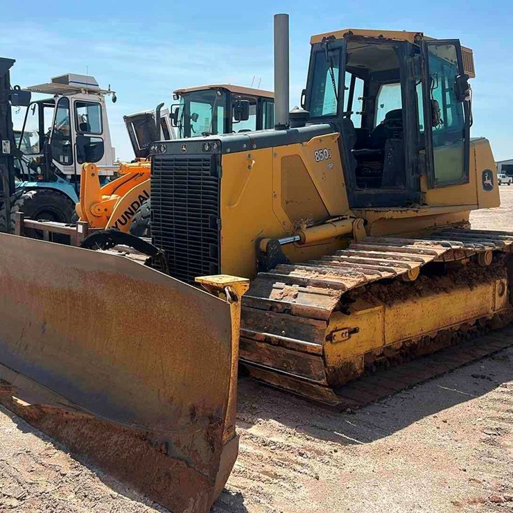 DEERE 850J LGP