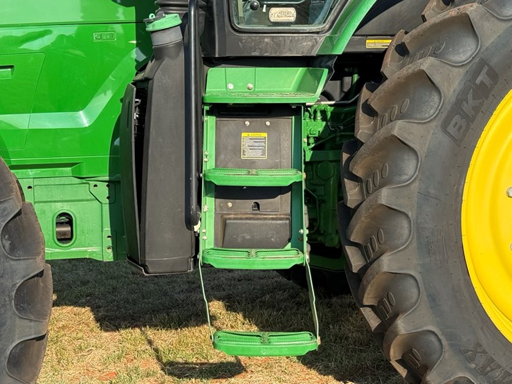 john-deere-7215r-image-11