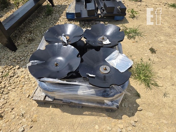 (100)-new-20"-disc-blades-w/-1-1/4"-square-hole-image-1