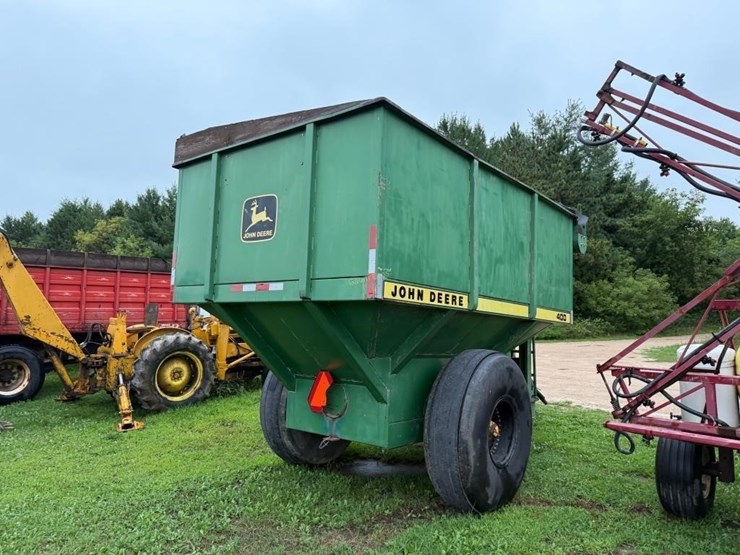john-deere-400-image-5