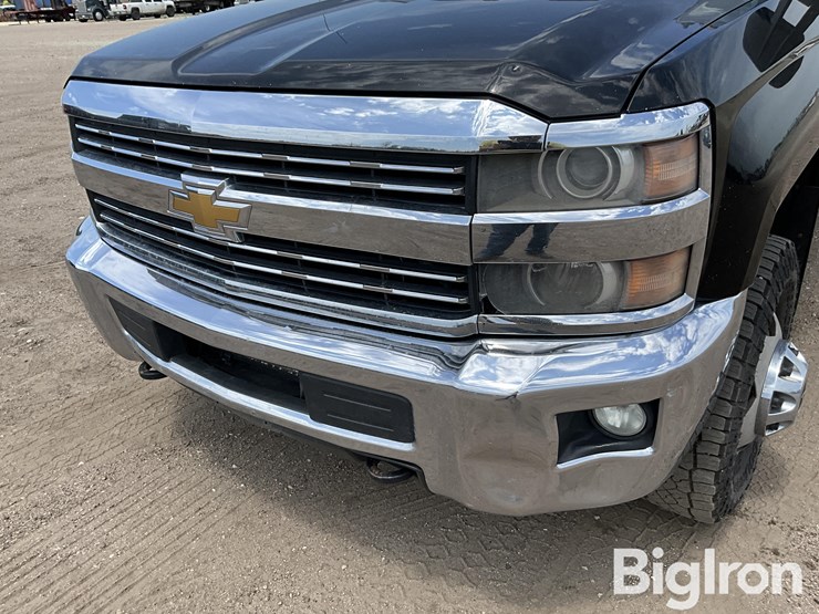 2015-chevrolet-3500-image-9