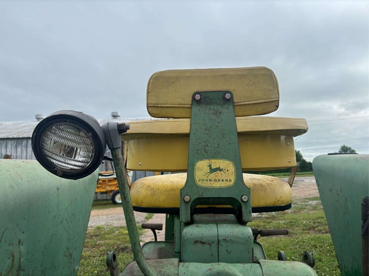 john-deere-2510-image-38