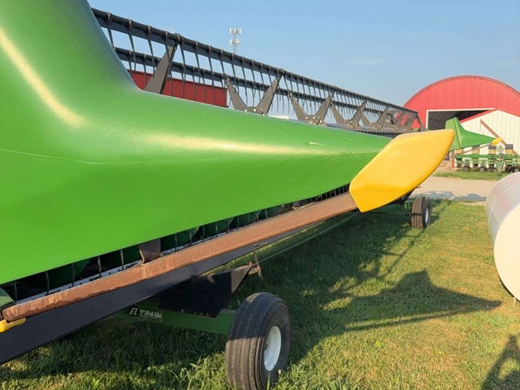 2010-john-deere-635f-image-12