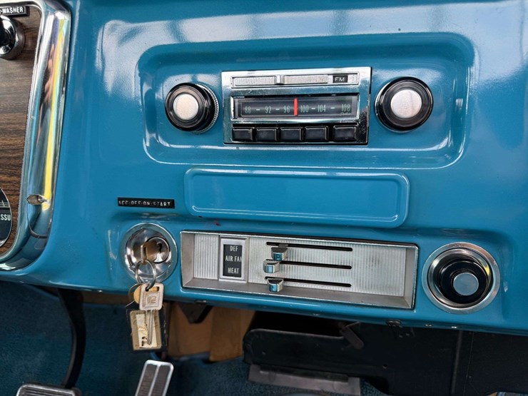 1972-chevrolet-c20-image-26