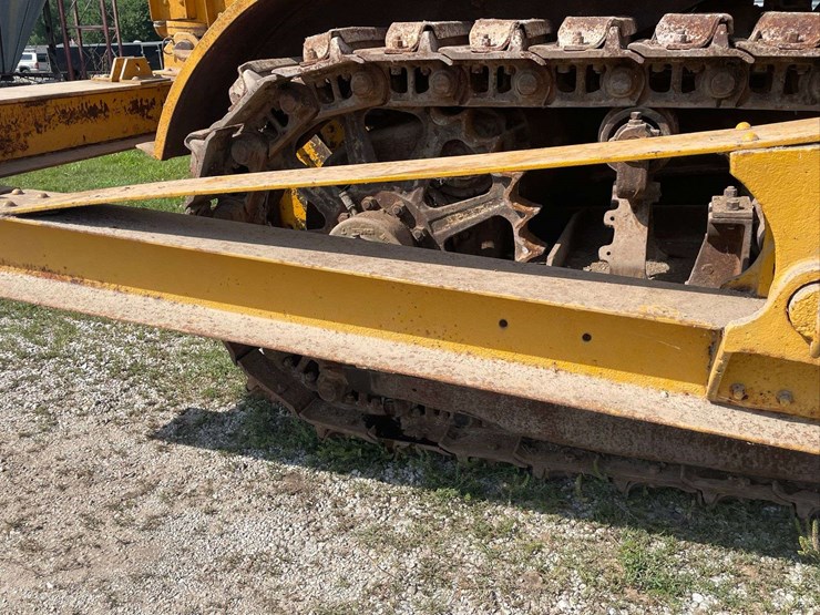 caterpillar-sixty-image-69