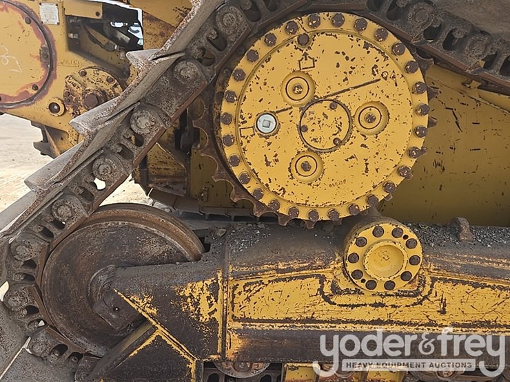 2008-caterpillar-d6n-lgp-image-23