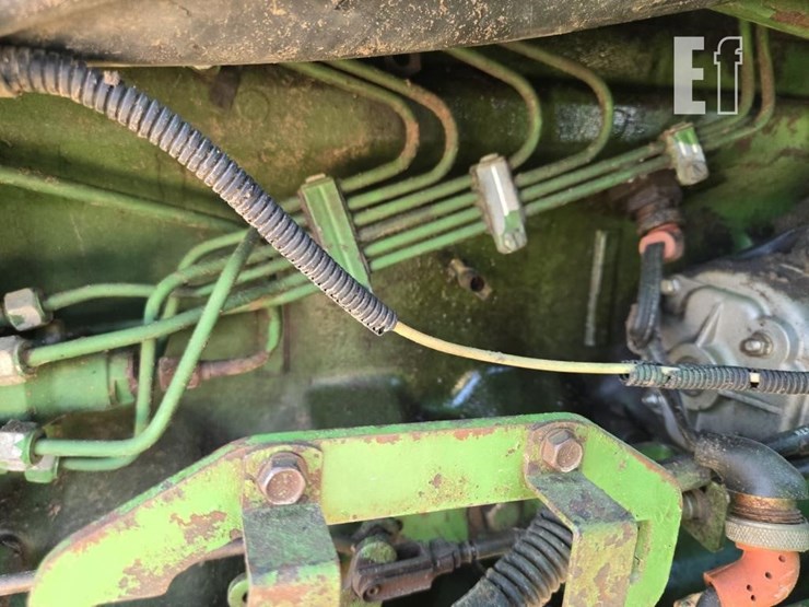 1993-john-deere-7600-image-16