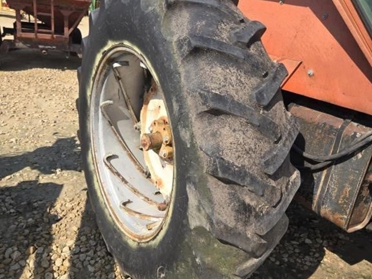 allis-chalmers-7010-image-6