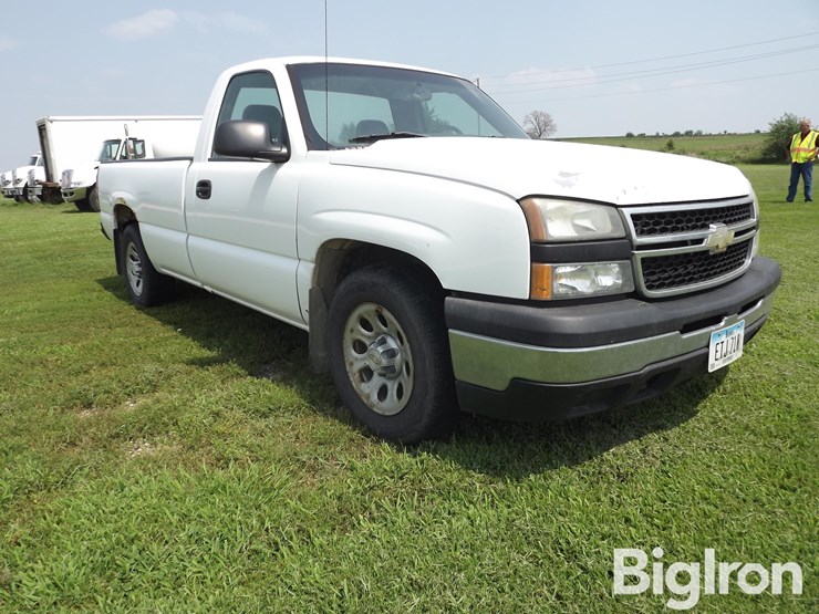 2006-chevrolet-silverado-1500-image-3