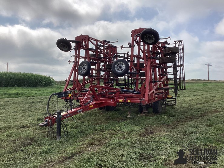 2017-case-ih-255-image-1