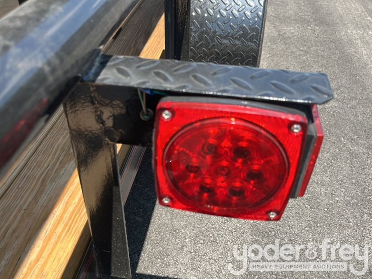 unused-double-a-trailers-83-x-16-t/a-3500#-7000-gvwr,-36"-quite-aire-fan-w/-auto-low-water-cut-off,-250gal-water-tank,-mounted-bench-on-each-side-image-34