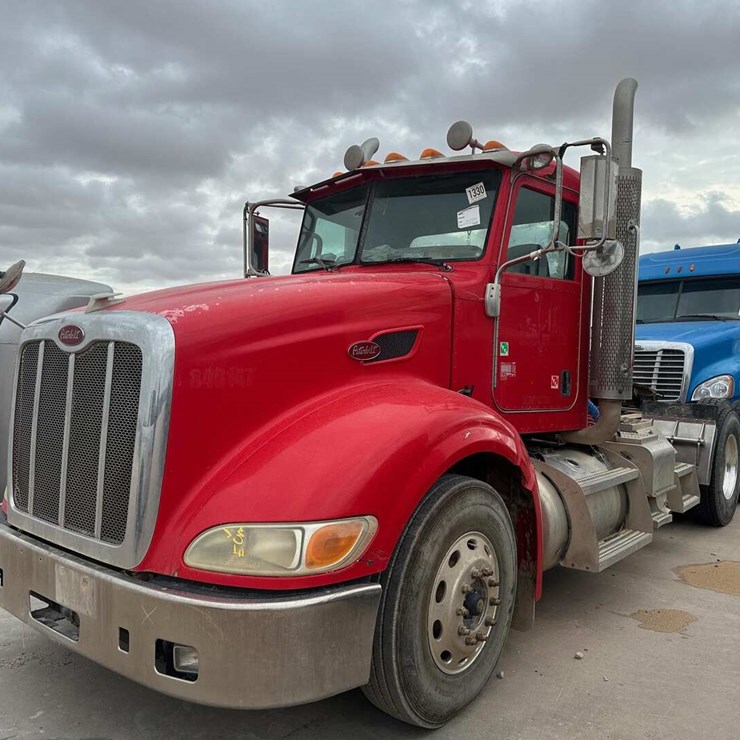 2014 PETERBILT 386