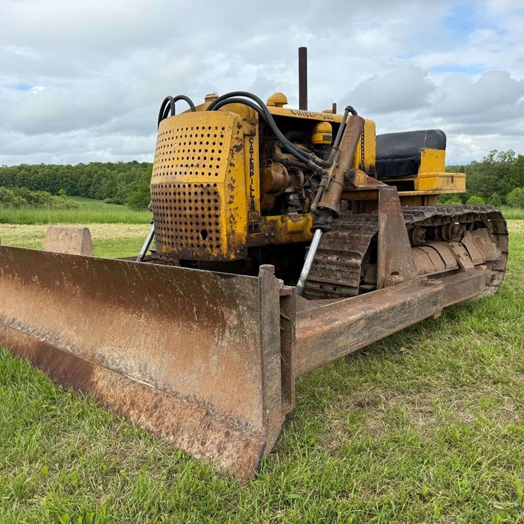 CATERPILLAR D6