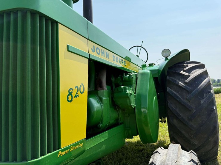 john-deere-820-image-18