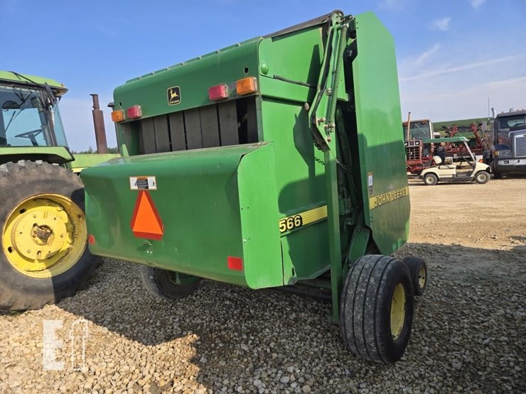 1989-john-deere-566-image-10