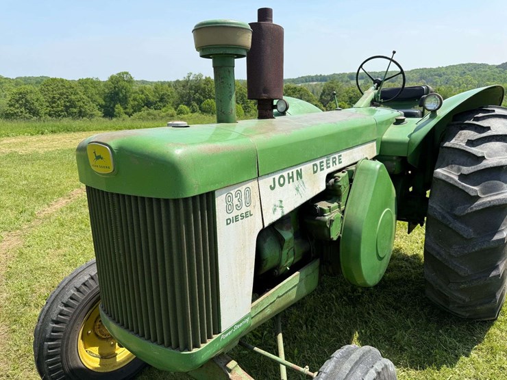 john-deere-830-image-10