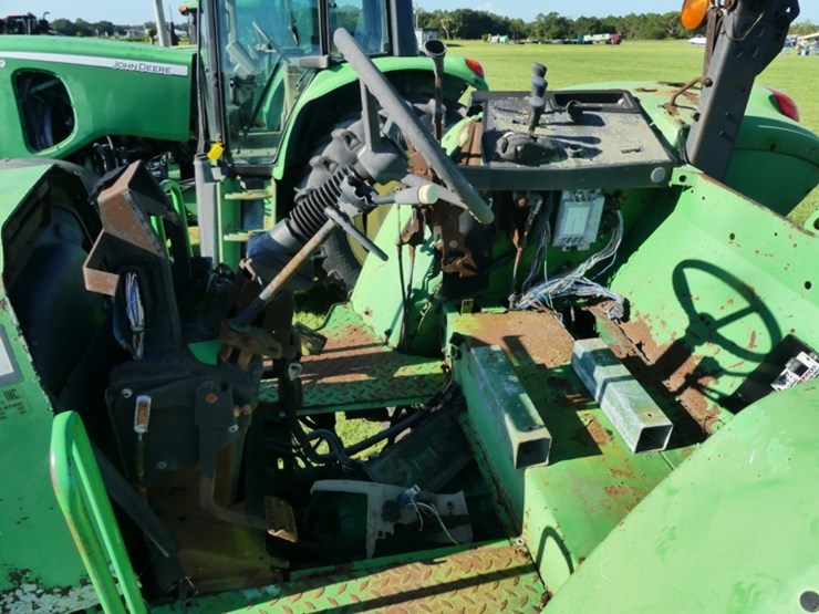 2009-john-deere-7330-image-11