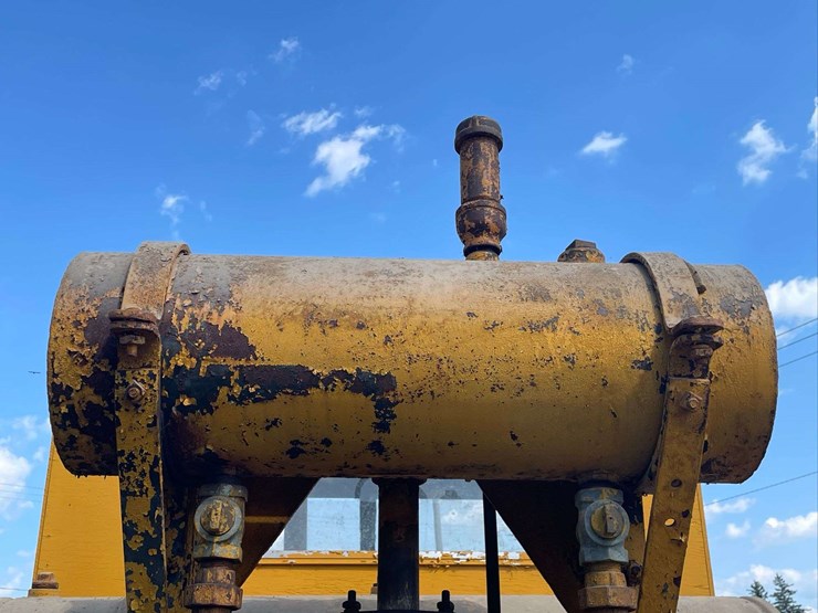 caterpillar-sixty-image-88