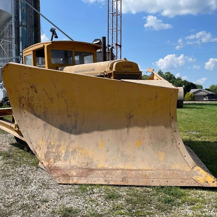 CATERPILLAR SIXTY