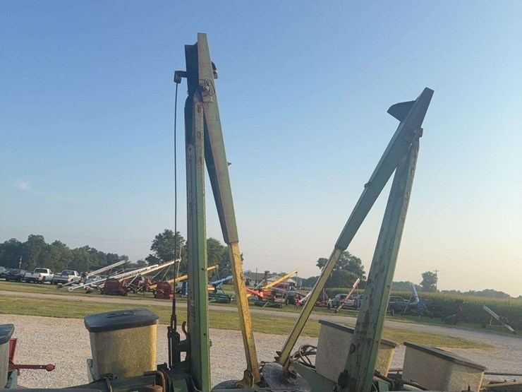 john-deere-8-image-5