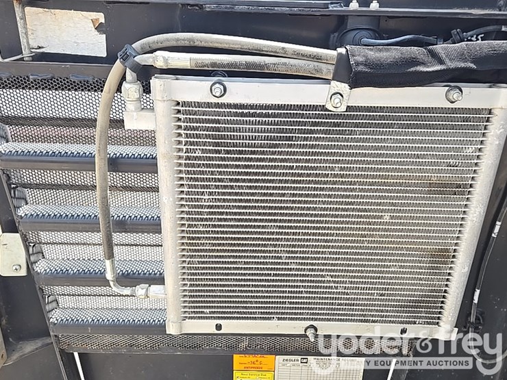 2022-caterpillar-259d3-image-53