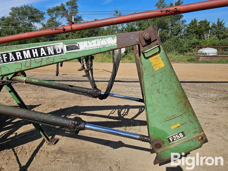 john-deere-4440-image-13