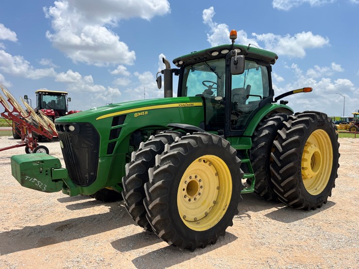 2010-john-deere-8345r-image-1