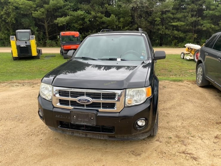 2009-ford-escape-xlt-image-2