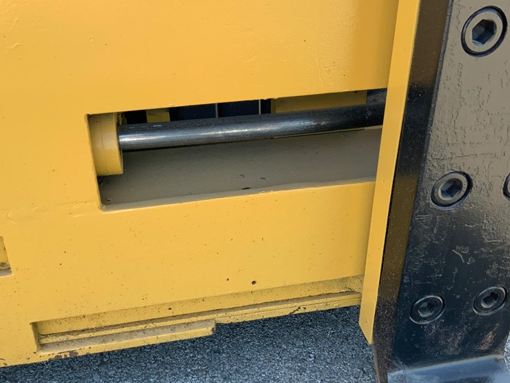 caterpillar-dp40-image-12