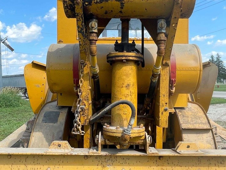 caterpillar-sixty-image-87