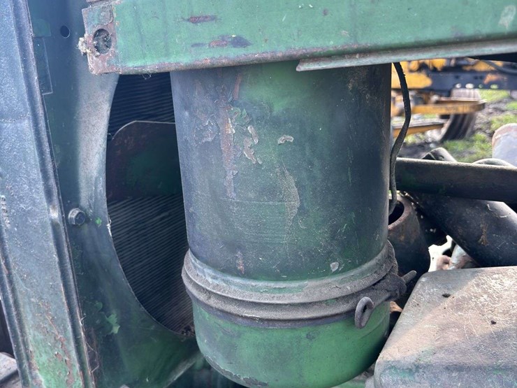 john-deere-720-image-32