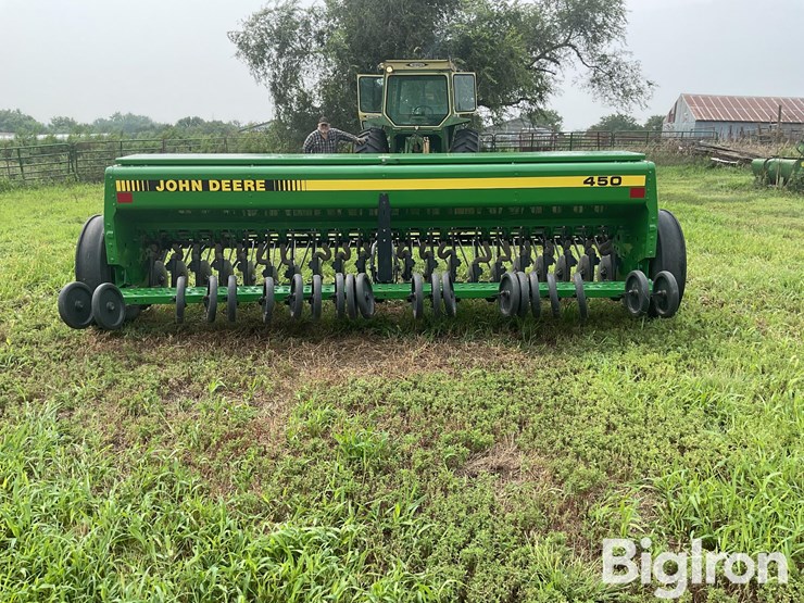 john-deere-450-image-6