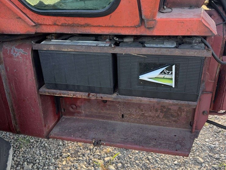allis-chalmers-7060-image-12