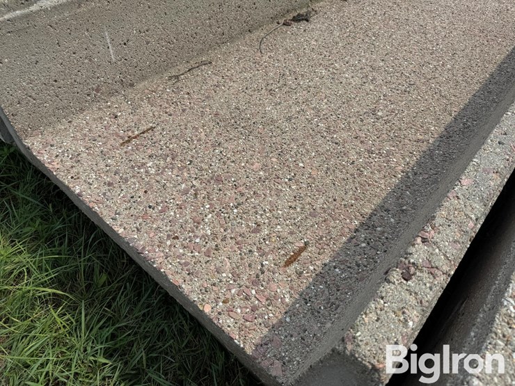 concrete-h-feed-bunks-image-19