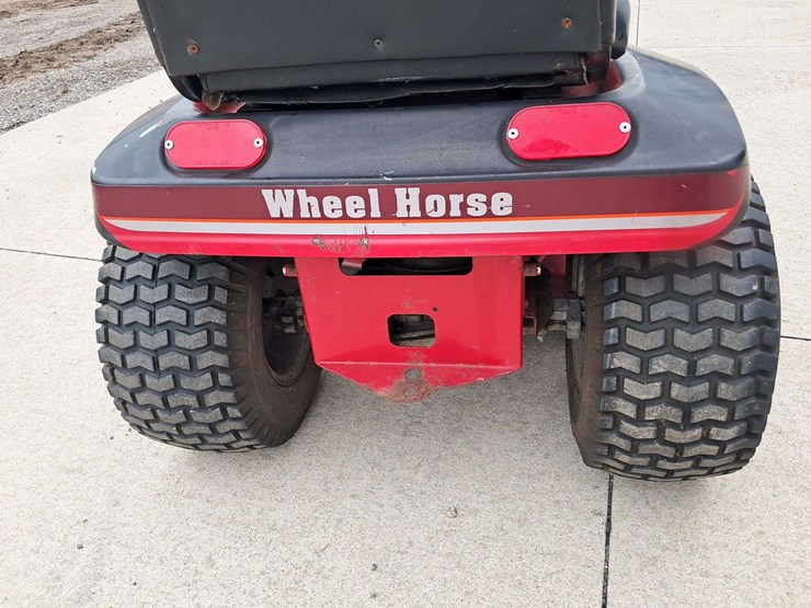 wheelhorse-211-4-image-4