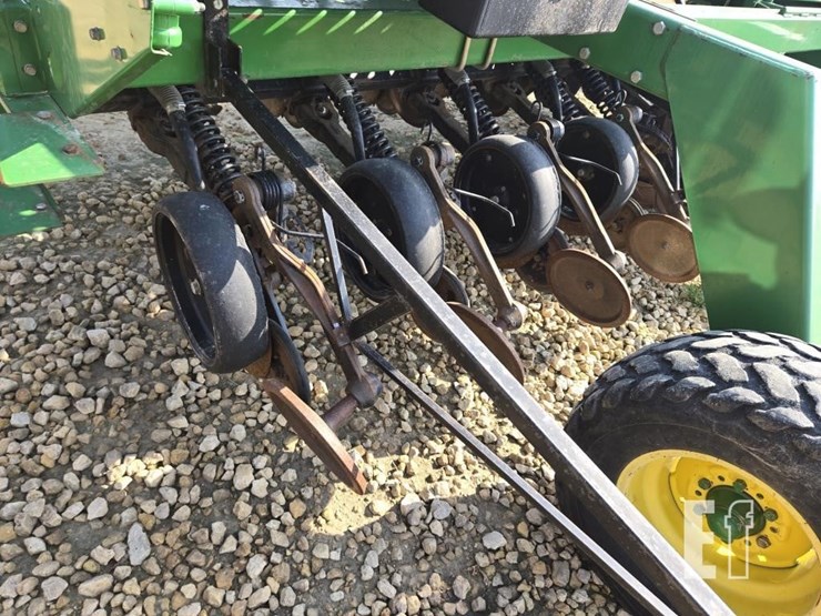 john-deere-1560-image-12
