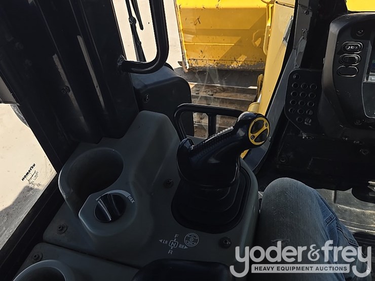 2021-komatsu-d61px-24-image-51