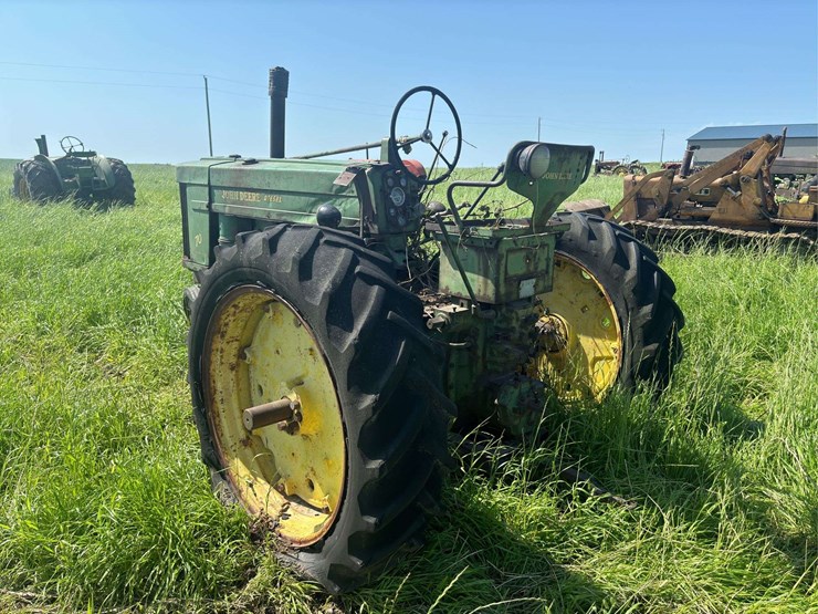 john-deere-70-image-3