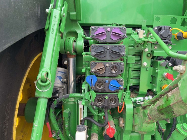 2021-john-deere-7r-350-image-17