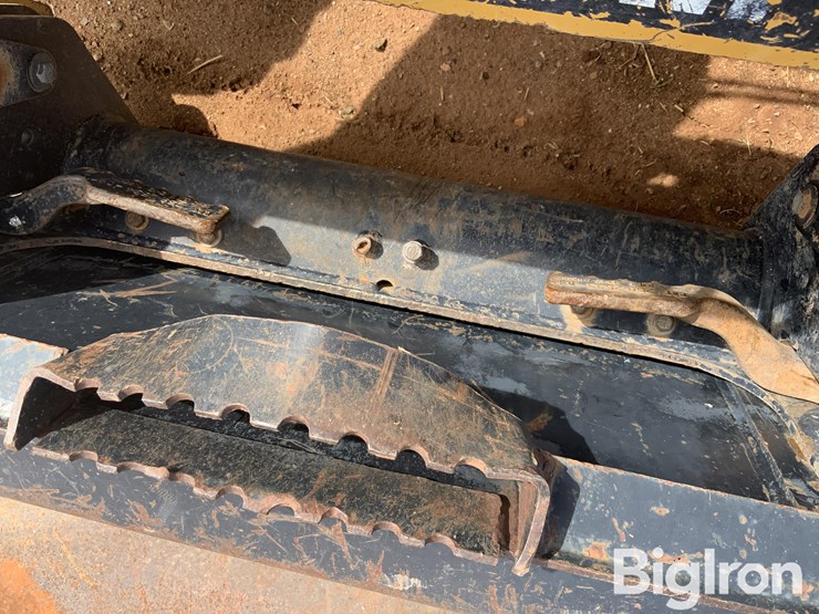 2008-caterpillar-272c-image-11