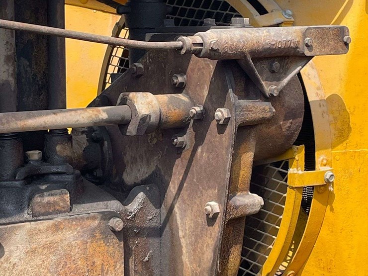 caterpillar-sixty-image-26