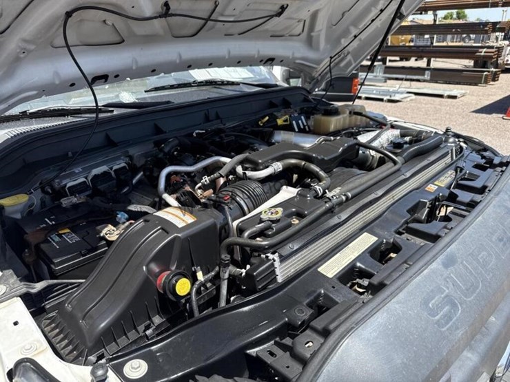 2015-ford-f550-image-19